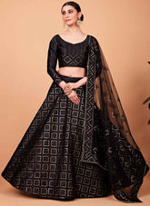 Lehenga Choli brodé à paillettes en soie noire